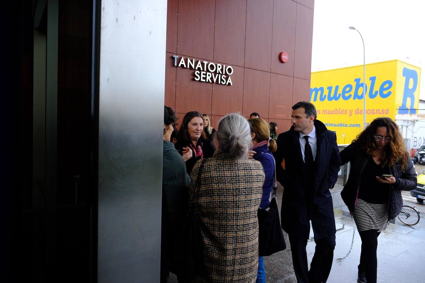 Fotos: La sociedad gaditana da su último adiós al socialista Carlos Díaz