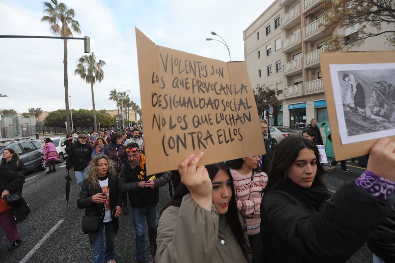 Fotos: Así ha sido la jornada feminista en Cádiz