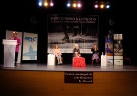 Cádiz acoge a más de medio centenar de empresarios, artistas y aficionados en el 'II Foro de Turismo y Flamenco'