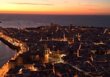 El aplaudido vídeo de un bello atardecer en Cádiz desde el cielo y a ritmo de Niña Pastori