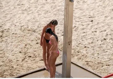 Este verano no se van a instalar ni las duchas ni los lavapiés en las playas de Cádiz
