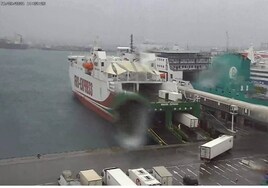 El temporal de viento provoca cancelaciones y retrasos en los ferries del Estrecho desde Algeciras y Tarifa