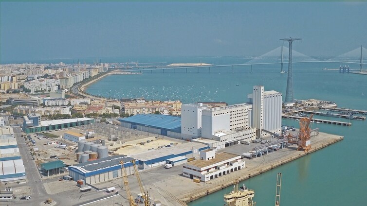 Zona Franca de Cádiz posiciona sus proyectos en Madrid de la mano del Clúster Marítimo Español