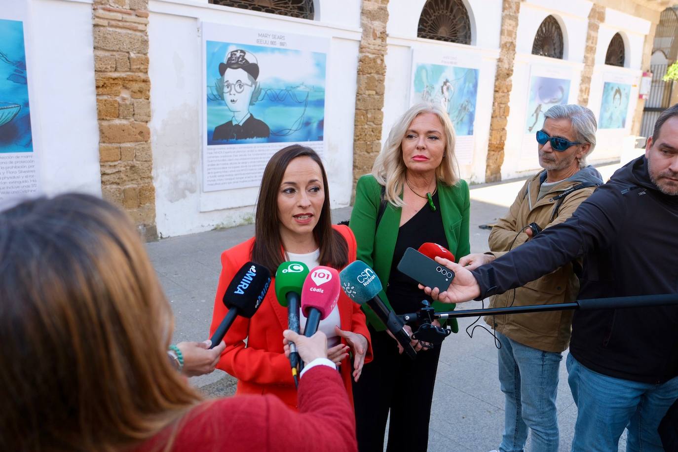 Fotos: La exposición &#039;Mujeres de la Mar&#039; ya se puede contemplar en el Mercado Central de Cádiz