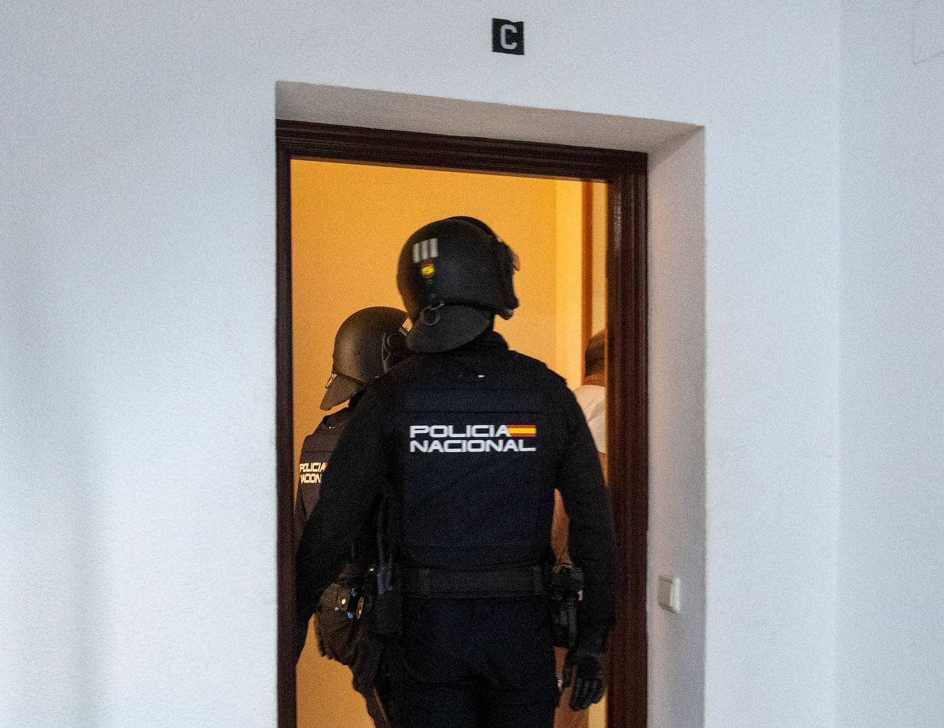 Fotos: Operación de la Policía Nacional antidroga en la barriada de la Paz de Cádiz