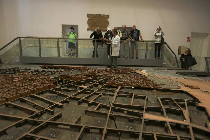 Fotos: Así está siendo la restauración de la Maqueta de Cádiz