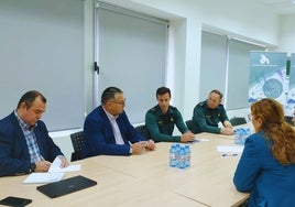 La Asociación de Empresas de Chiclana celebra un encuentro con representantes de la Guardia Civil de Chiclana.