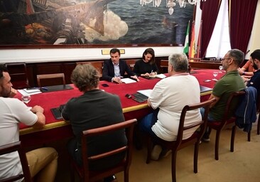 El alcalde se compromete a trabajar de forma conjunta con el comité de empresa de Navantia Cádiz