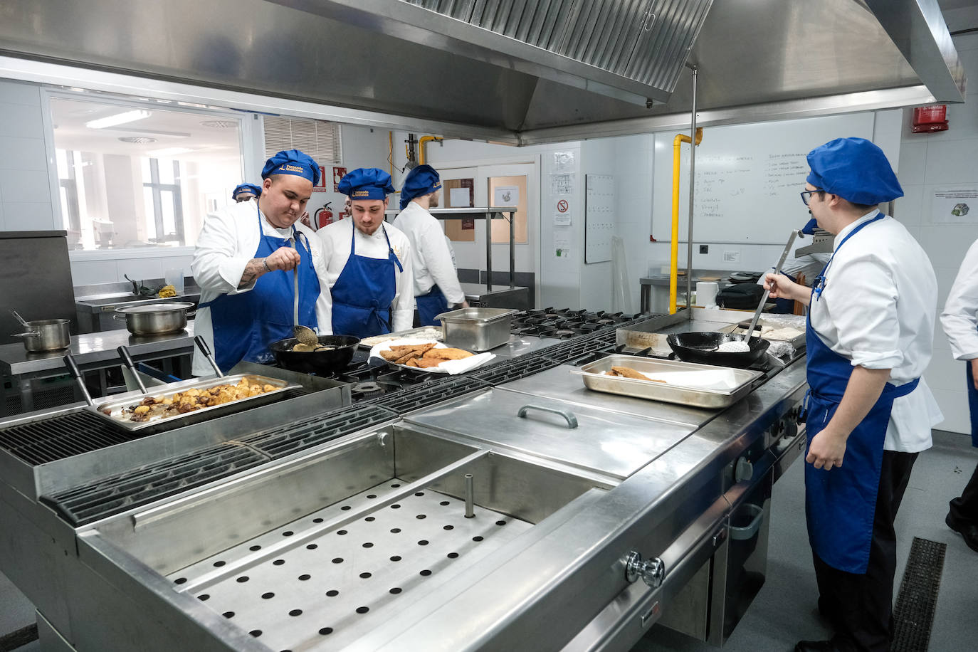 Fotos: La Escuela de Hostelería Fernando Quiñones celebra su 50 aniversario