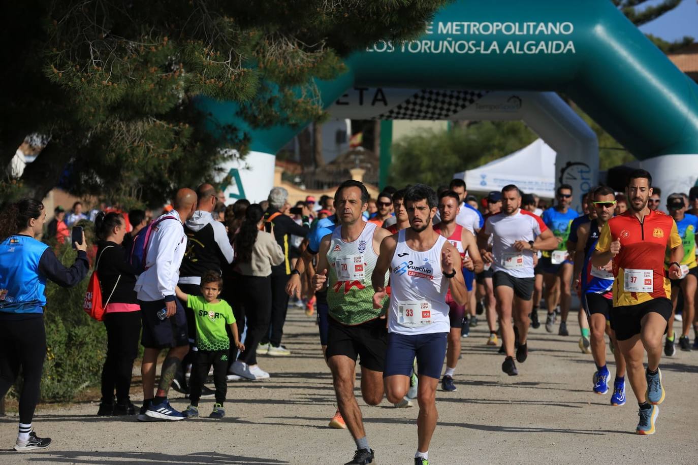 Fotos: Así ha sido la carrera solidaria &#039;Corre por una causa&#039; en El Puerto