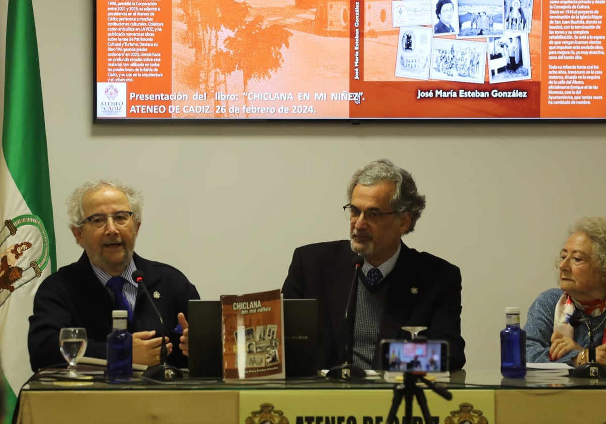 &#039;El campo de las balas y sus usos&#039;, a debate en el Ateneo Literario