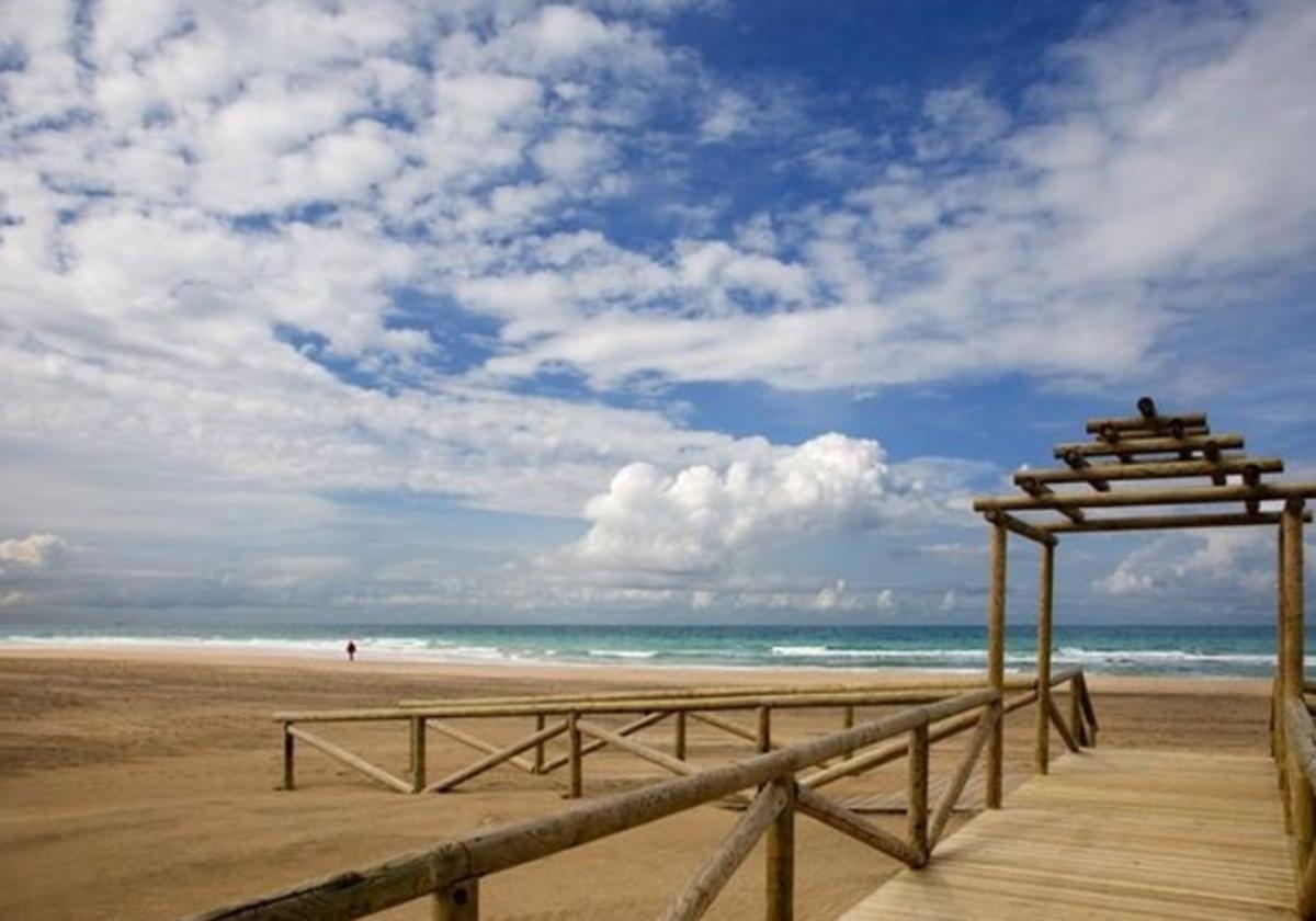 San Fernando se plantea no poner duchas en sus playas para cumplir el decreto de sequía