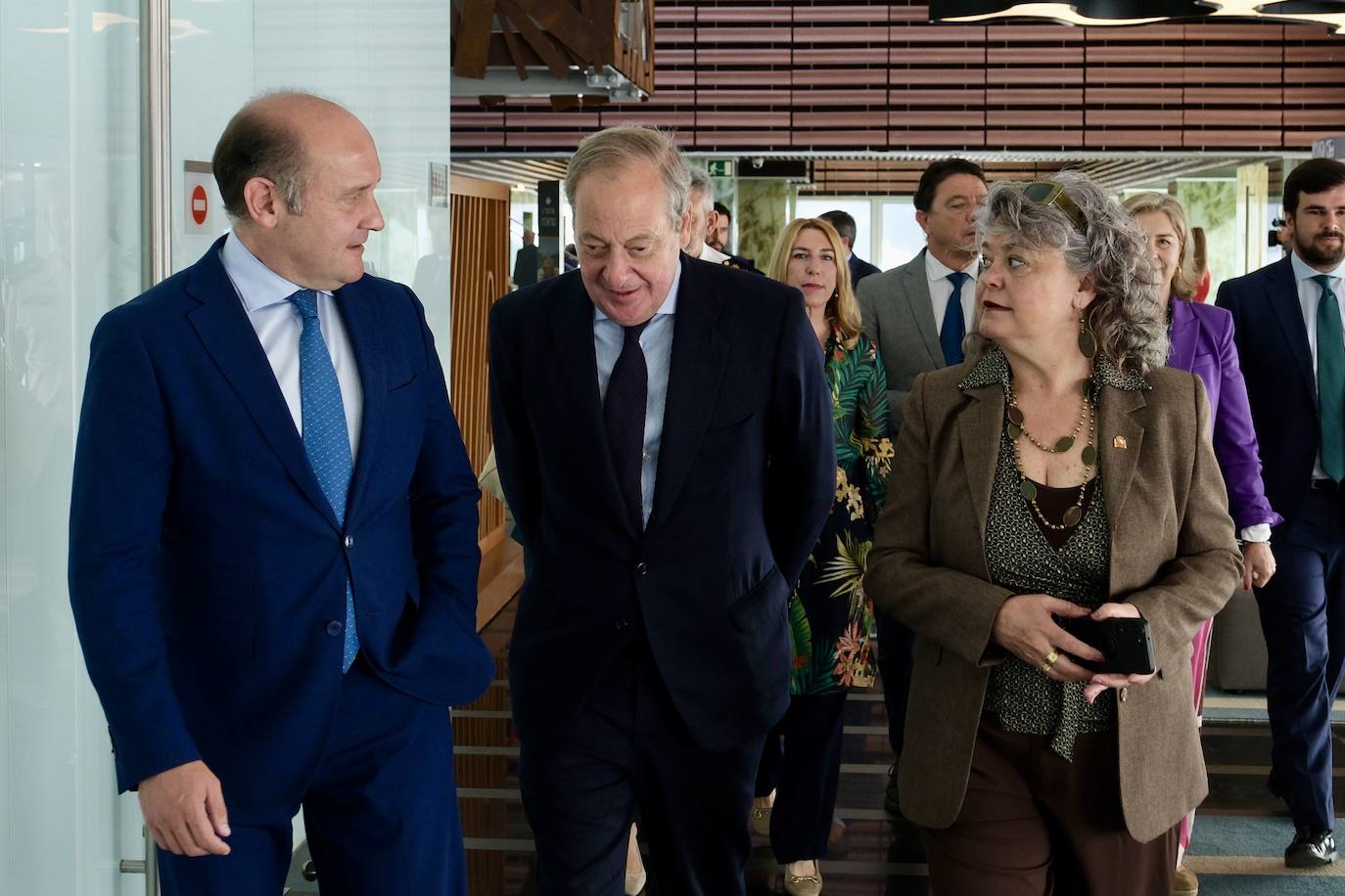 Personalidades de la vida social y política de la provincia de Cádiz asisten a la Mirada Económica con Joaquín Segovia, director territorial Sur de Telefónica