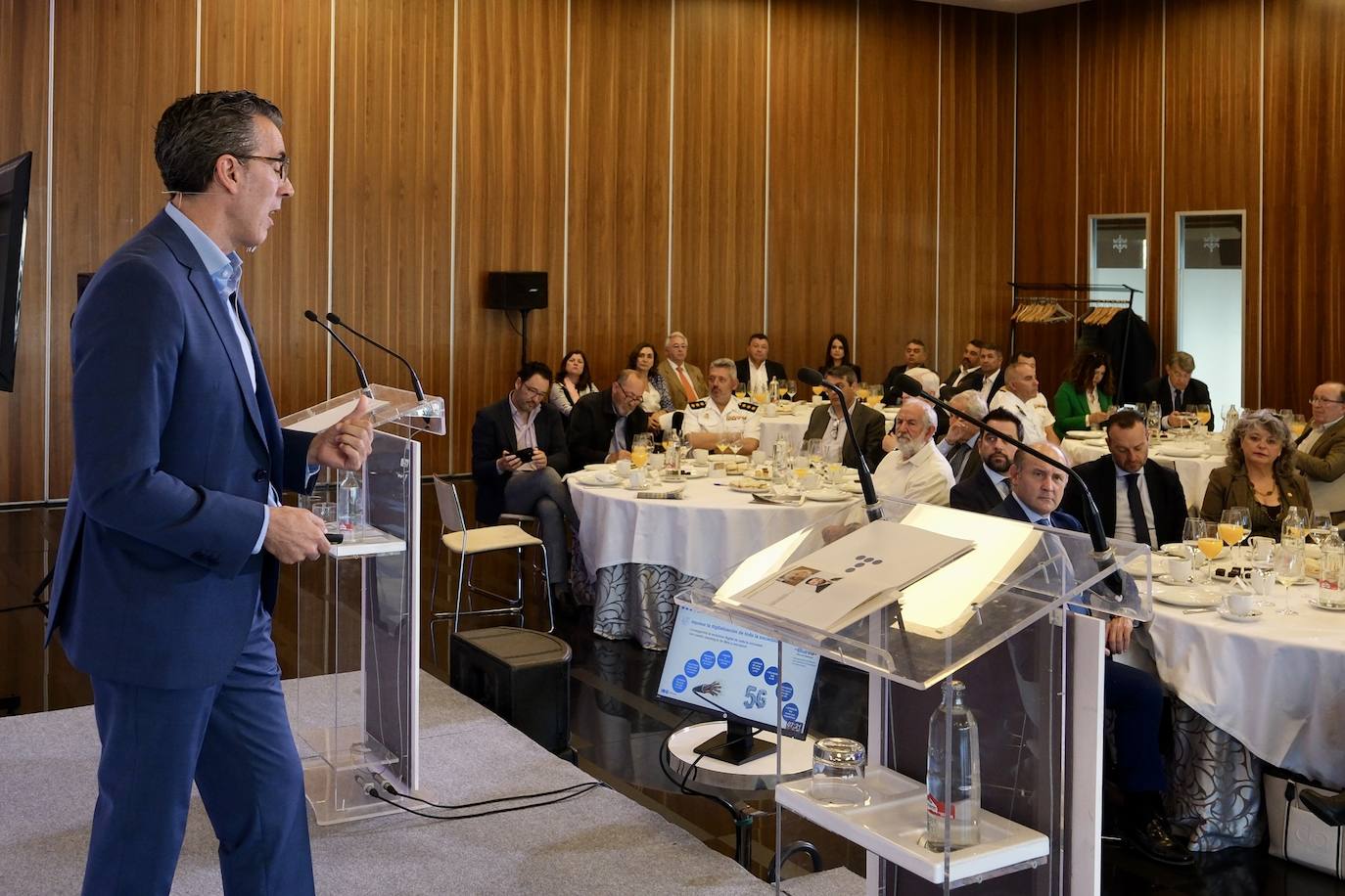 Fotos: La Mirada Económica con Joaquín Segovia, director territorial Sur de Telefónica