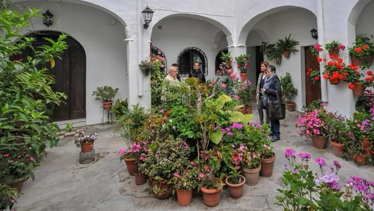 Los patios de este pueblo de Cádiz no tienen nada que envidiar a los de Córdoba y pueden visitarse este fin de semana