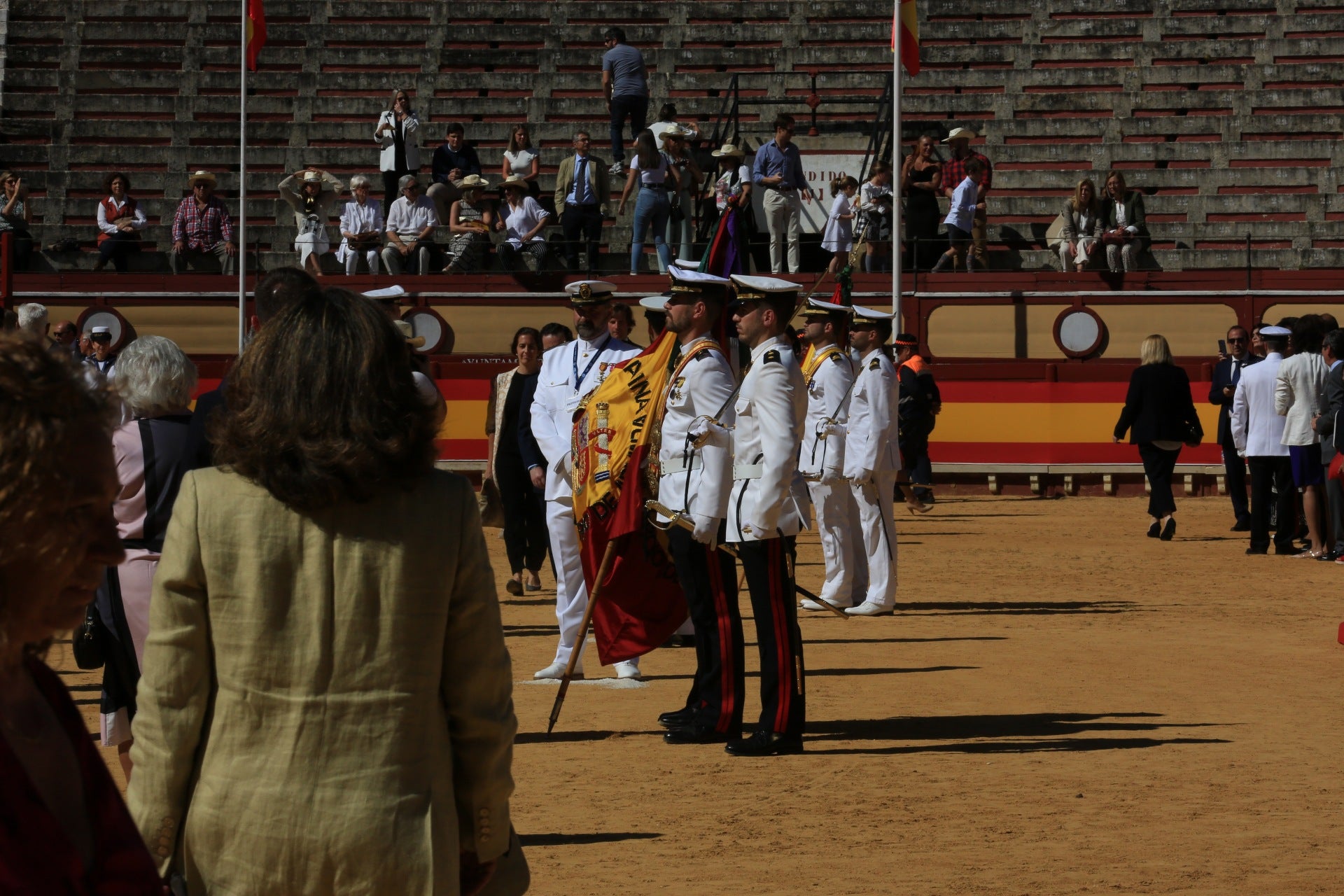 Fotos: Jura de bandera civil en la Plaza de Toros de El Puerto