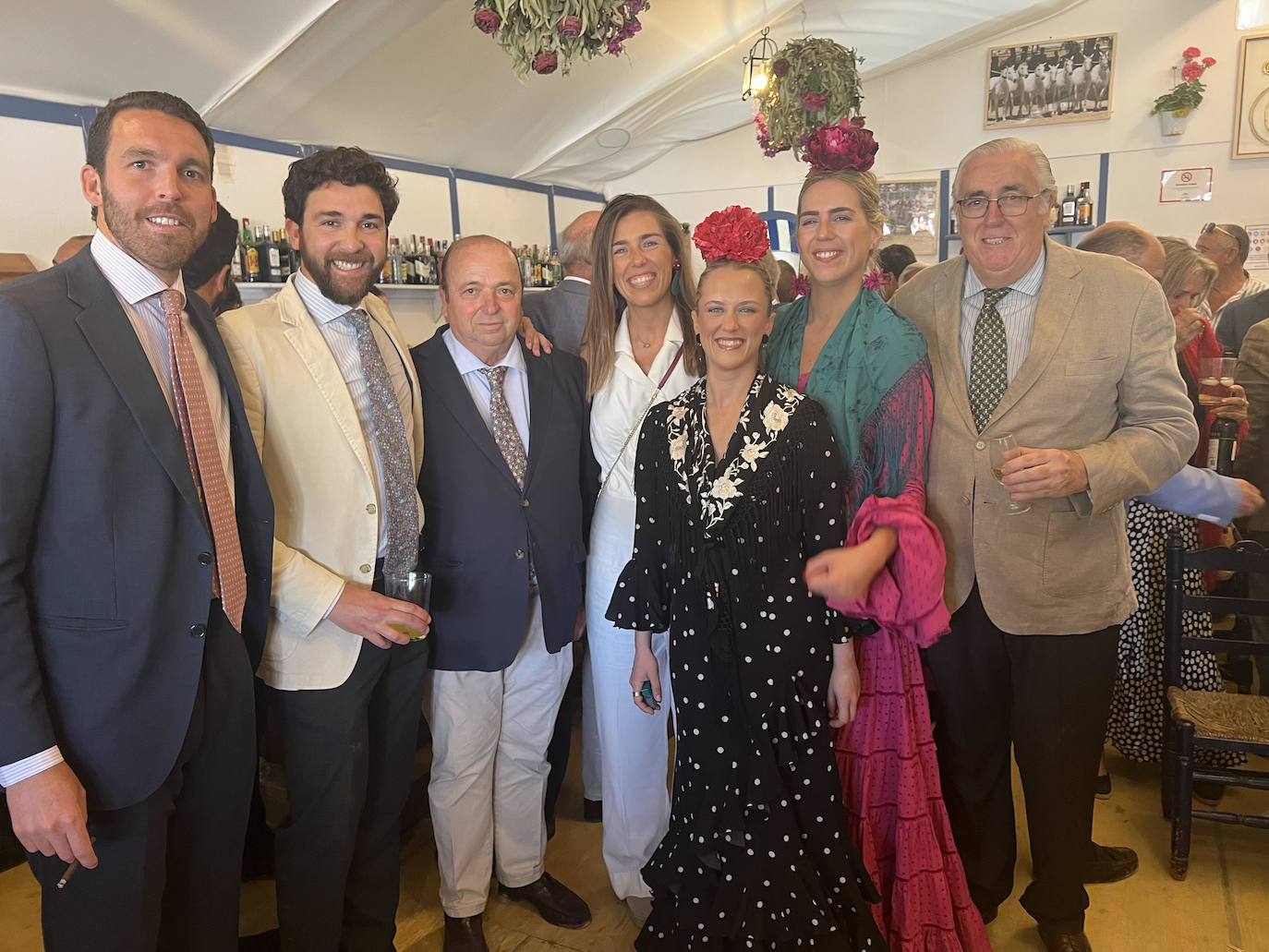 José González, Juan González padre e hijo, Fátima Navarro, Magdalena Delage, Ángela Navarro y José González