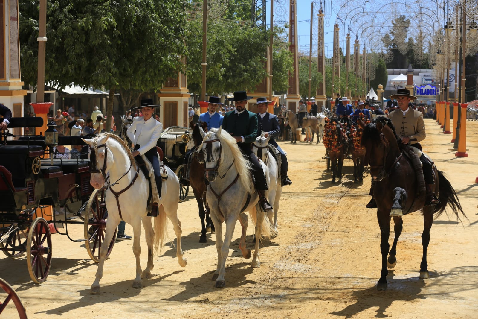 Fotos: Ambiente del jueves de Feria en Jerez