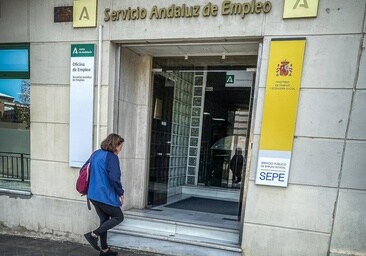 El 35% de los demandantes de empleo en Cádiz llevan más de un año buscando trabajo