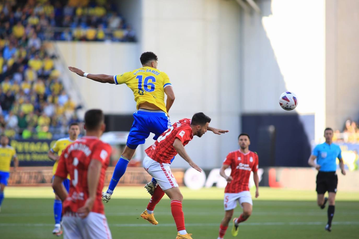 Fotos: Las imágenes del partido Cádiz CF-Las Palmas en Carranza