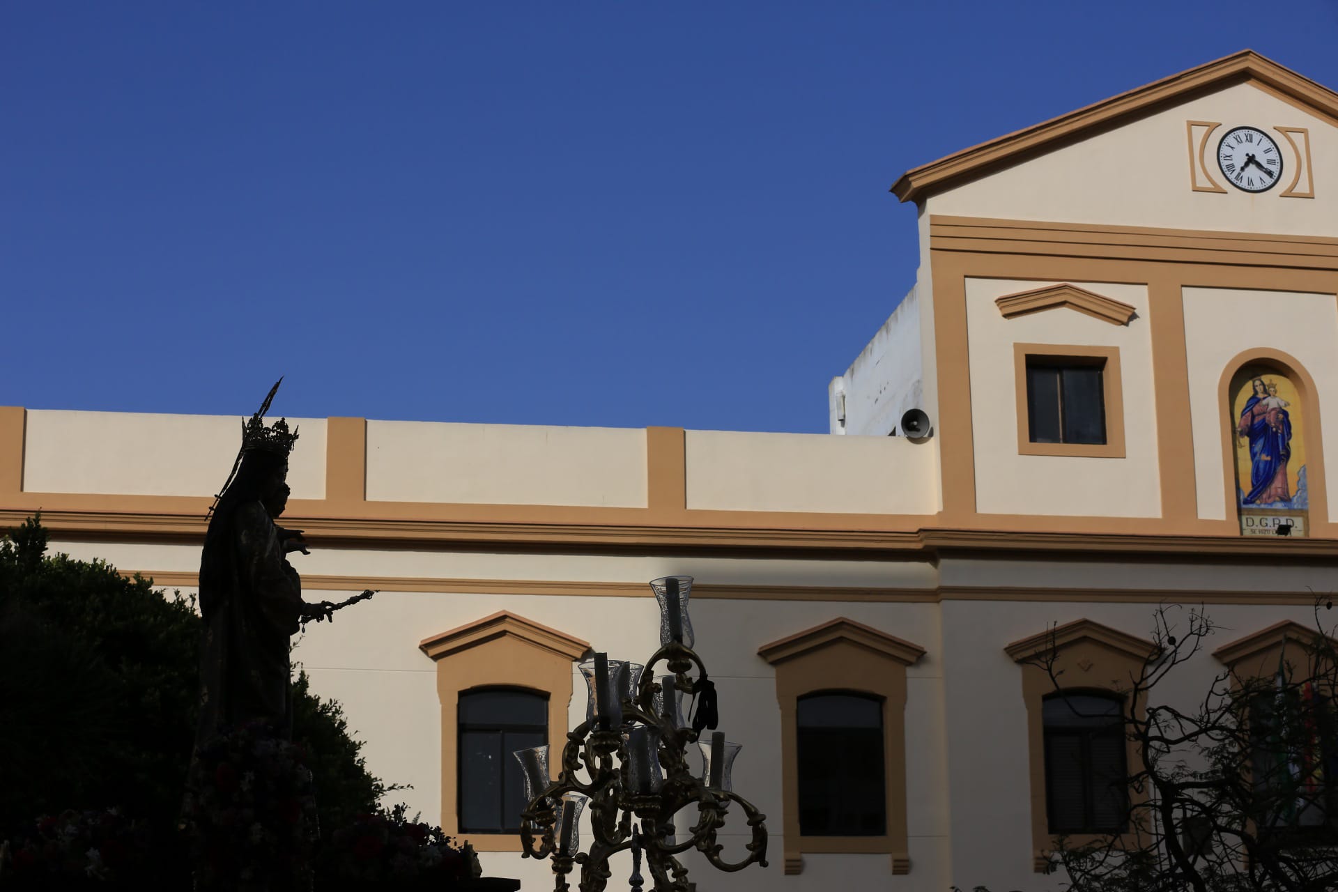 Fotos: Salesianos arropa a su patrona, María Auxiliadora