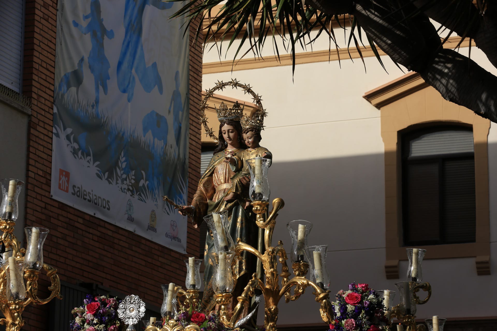 Fotos: Salesianos arropa a su patrona, María Auxiliadora