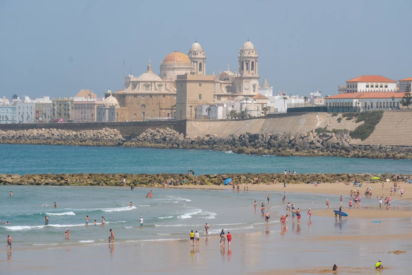 Fotos: Cádiz disfruta de su primer domingo de &#039;verano&#039;