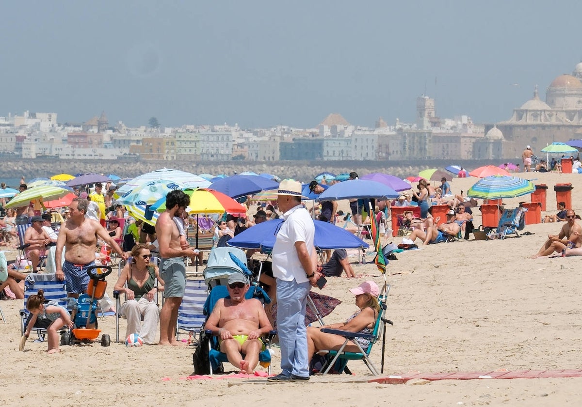 La playa ha sido protagonista este pasado fin de semana en la capital gaditana