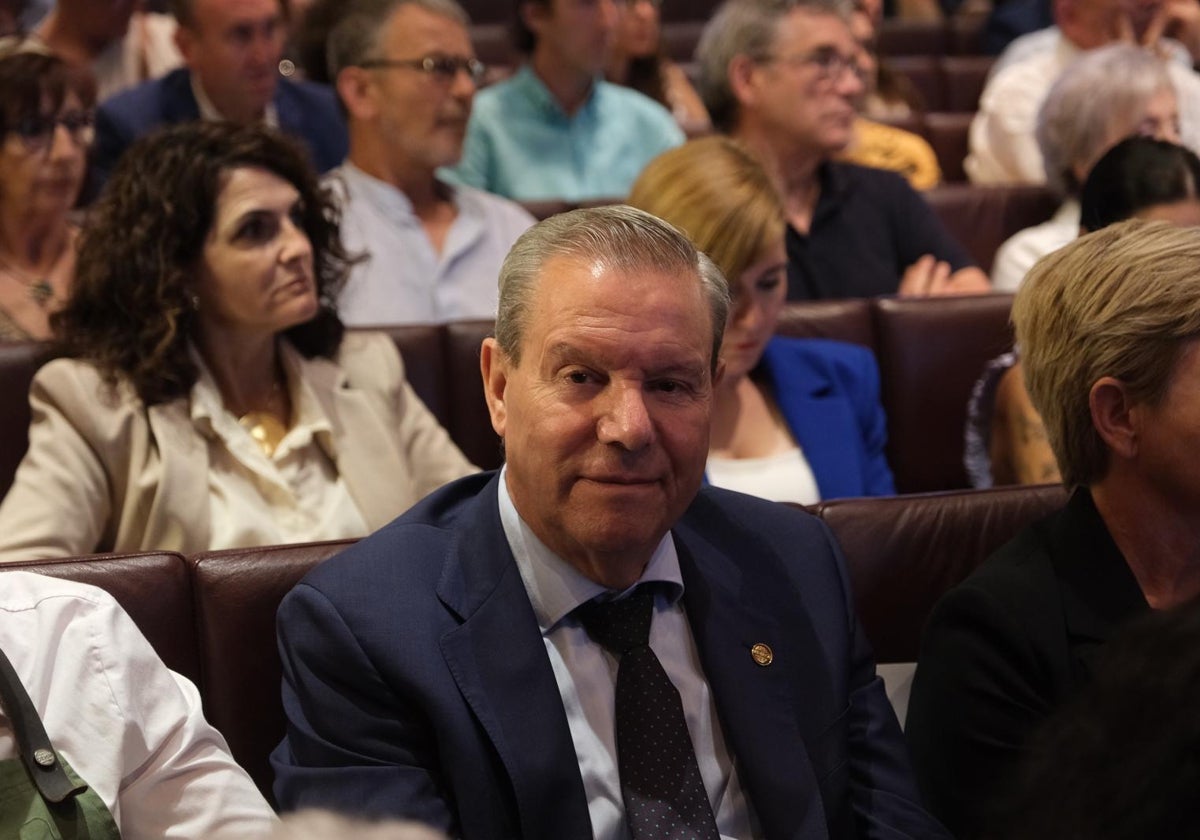 Antonio de María en el 50 aniversario de la Escuela de Hostelería Fernando Quiñones.