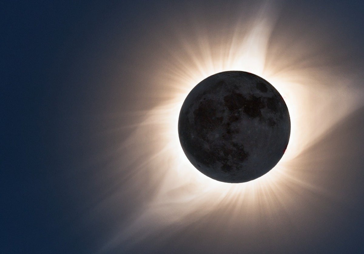 Un eclipse de sol como el que podrá verse de forma casi exclusiva en Cádiz en 2027