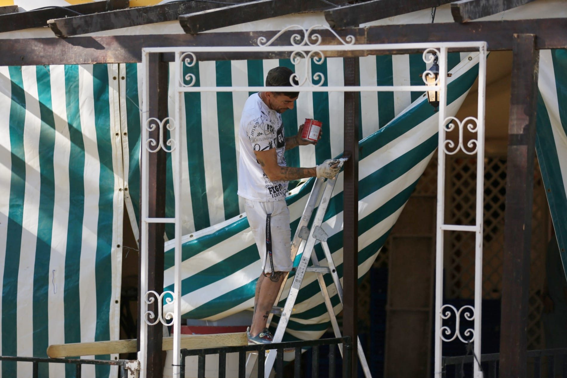 Fotos: El Puerto ultima los preparativos para su Feria