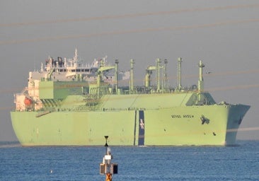 Los astilleros de Navantia en Cádiz asumen la reparación de un buque gasero por la falta de instalaciones en Ferrol