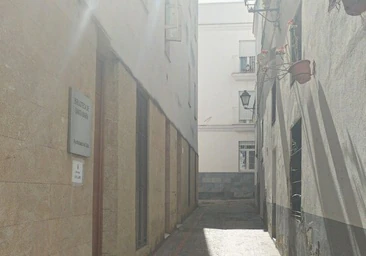 Una olla olvidada al fuego genera alarma en Cádiz