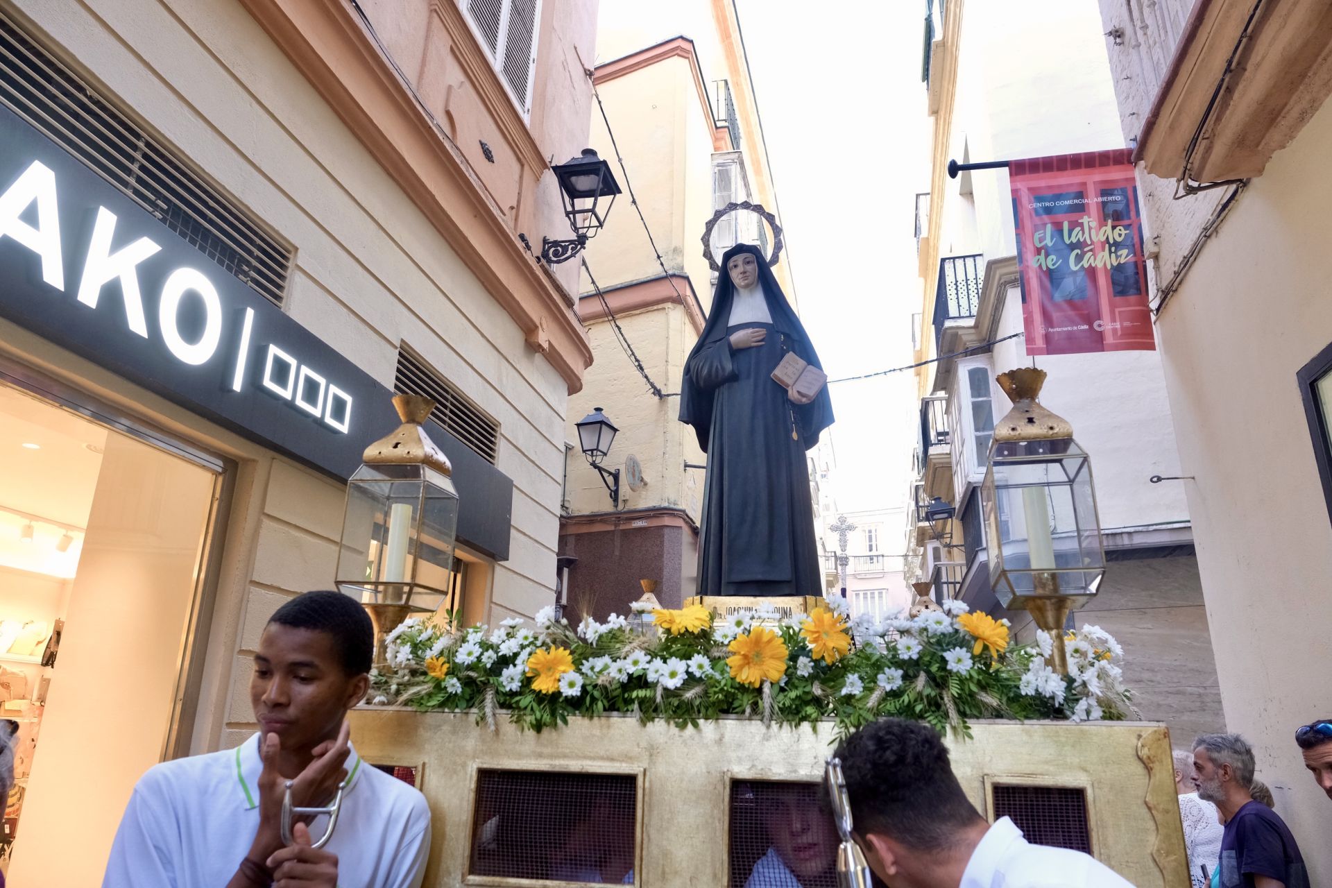 Galería de fotos y vídeo: las imágenes del Corpus Chiquito de Cádiz