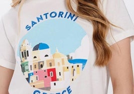 Una camiseta polémica: «¿Cómo que Santorini, Grecia? Esa es la Catedral de Cádiz»