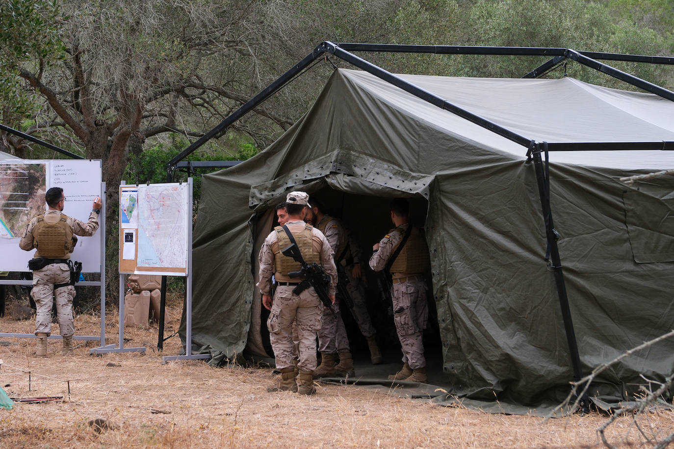 Fotos: Adiestramiento en El Retín para defender la frontera de Rumanía y Ucrania