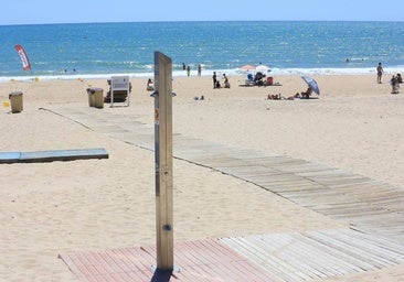 Los municipios costeros de Cádiz toman medidas drásticas en las playas por la sequía