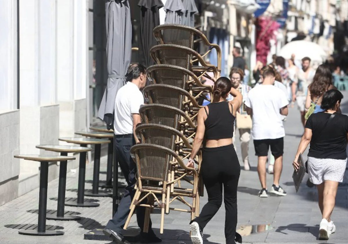 Empleados de la hostelería gaditana, en foto de archivo.