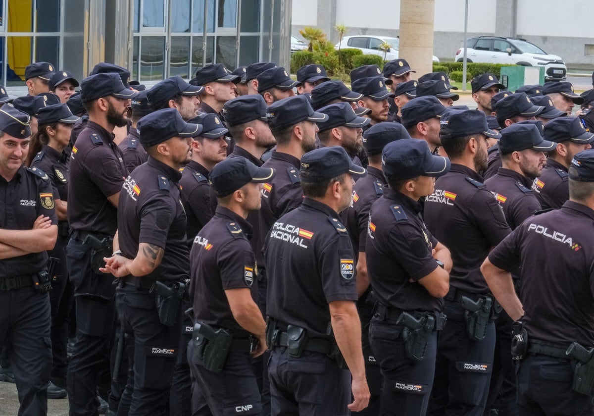 Fotos: acto en conmemoración del Día de las víctimas del terrorismo en la Policía Nacional