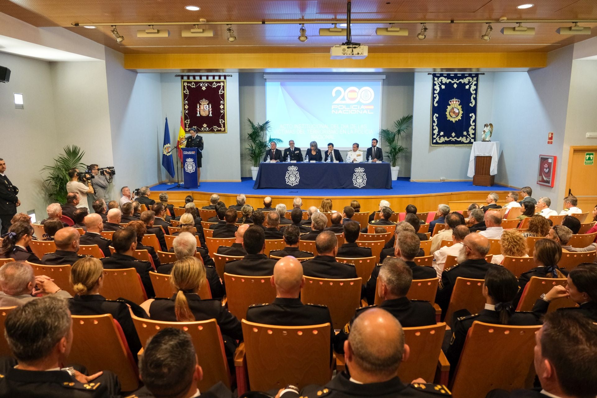 Fotos: acto en conmemoración del Día de las víctimas del terrorismo en la Policía Nacional