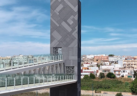 Chiclana ya ejecuta los trabajos de consolidación del talud junto a la torre-mirador