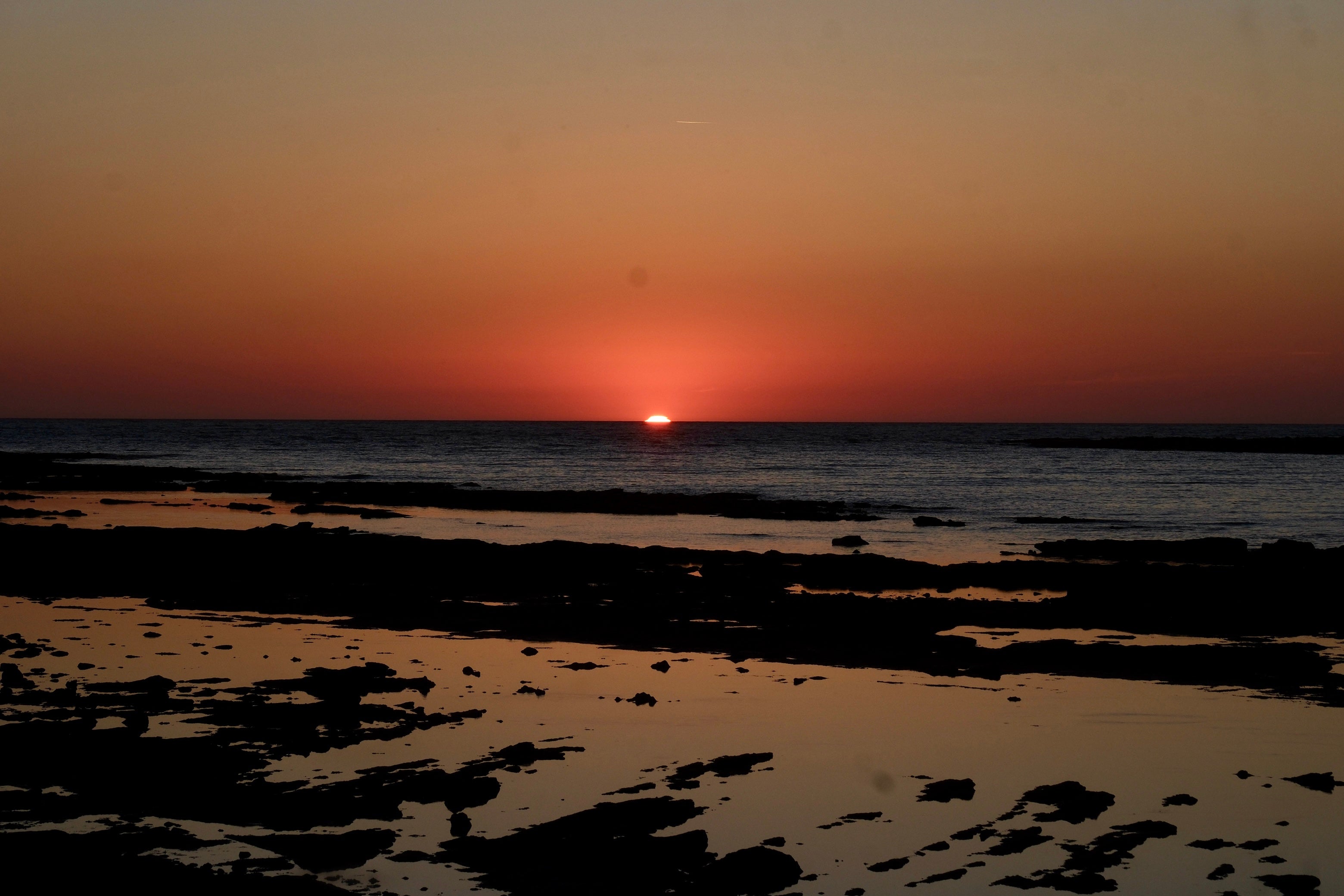 Fotos: Atardecer de La Caleta para darle la bienvenida al verano