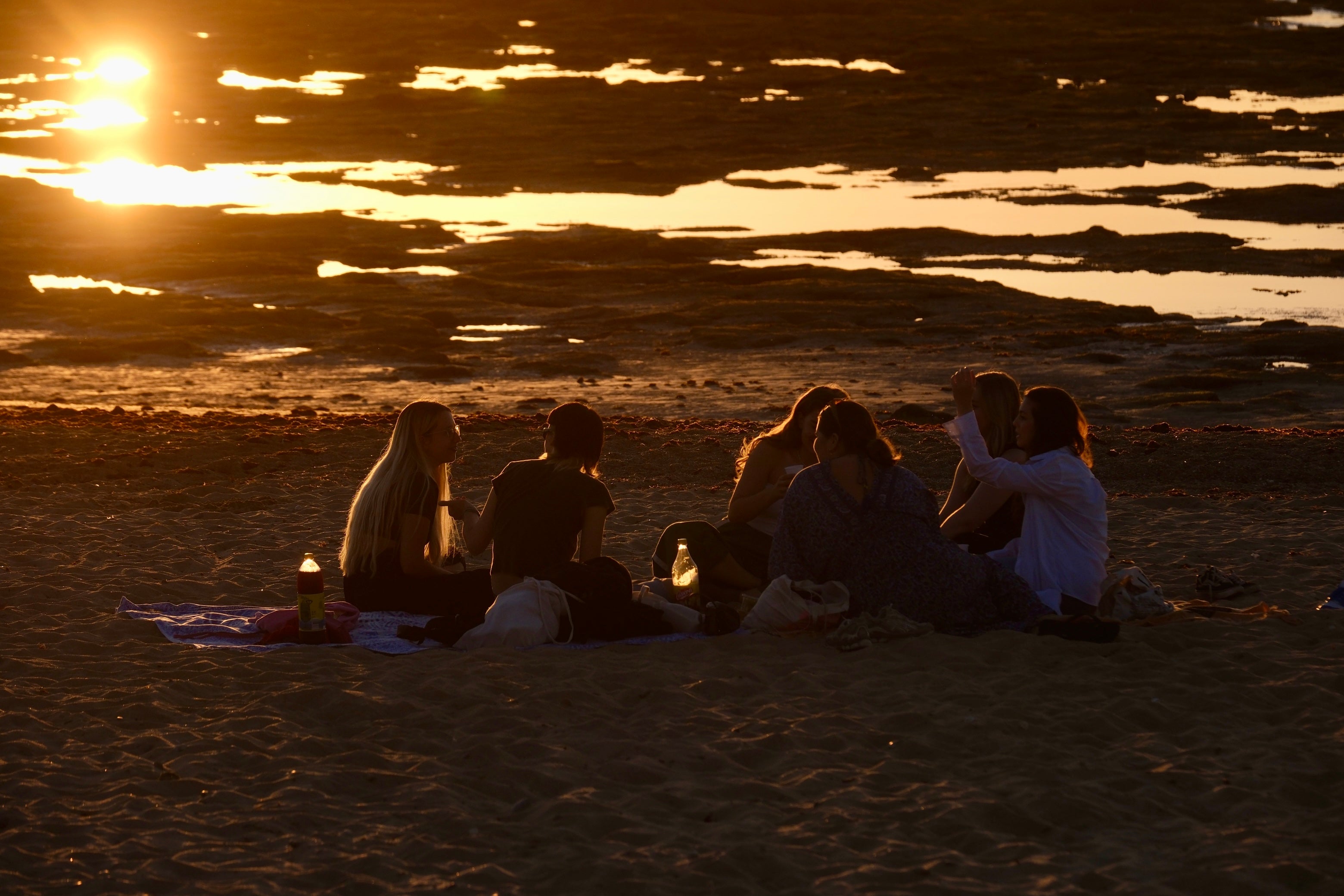 Fotos: Atardecer de La Caleta para darle la bienvenida al verano