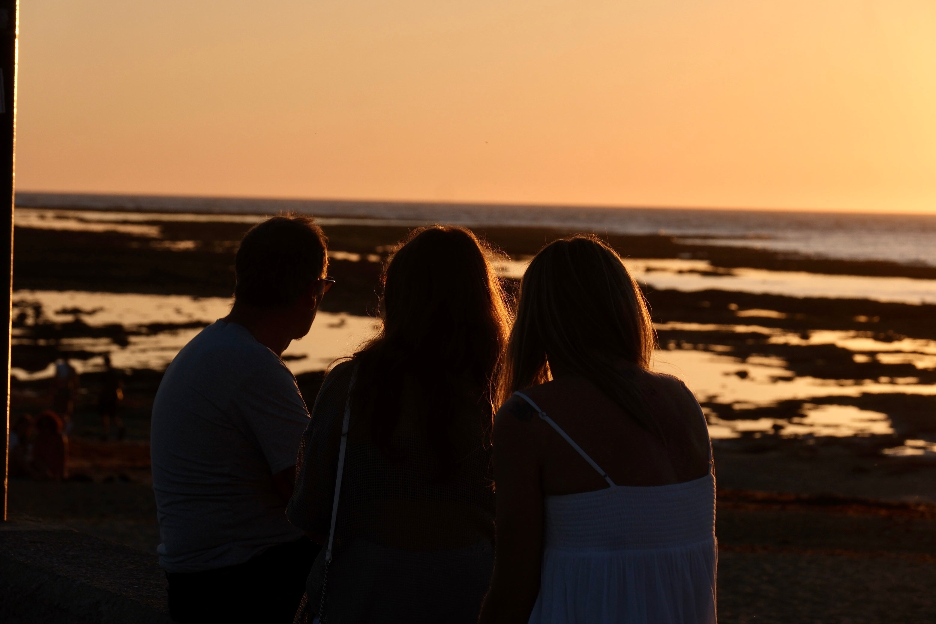 Fotos: Atardecer de La Caleta para darle la bienvenida al verano