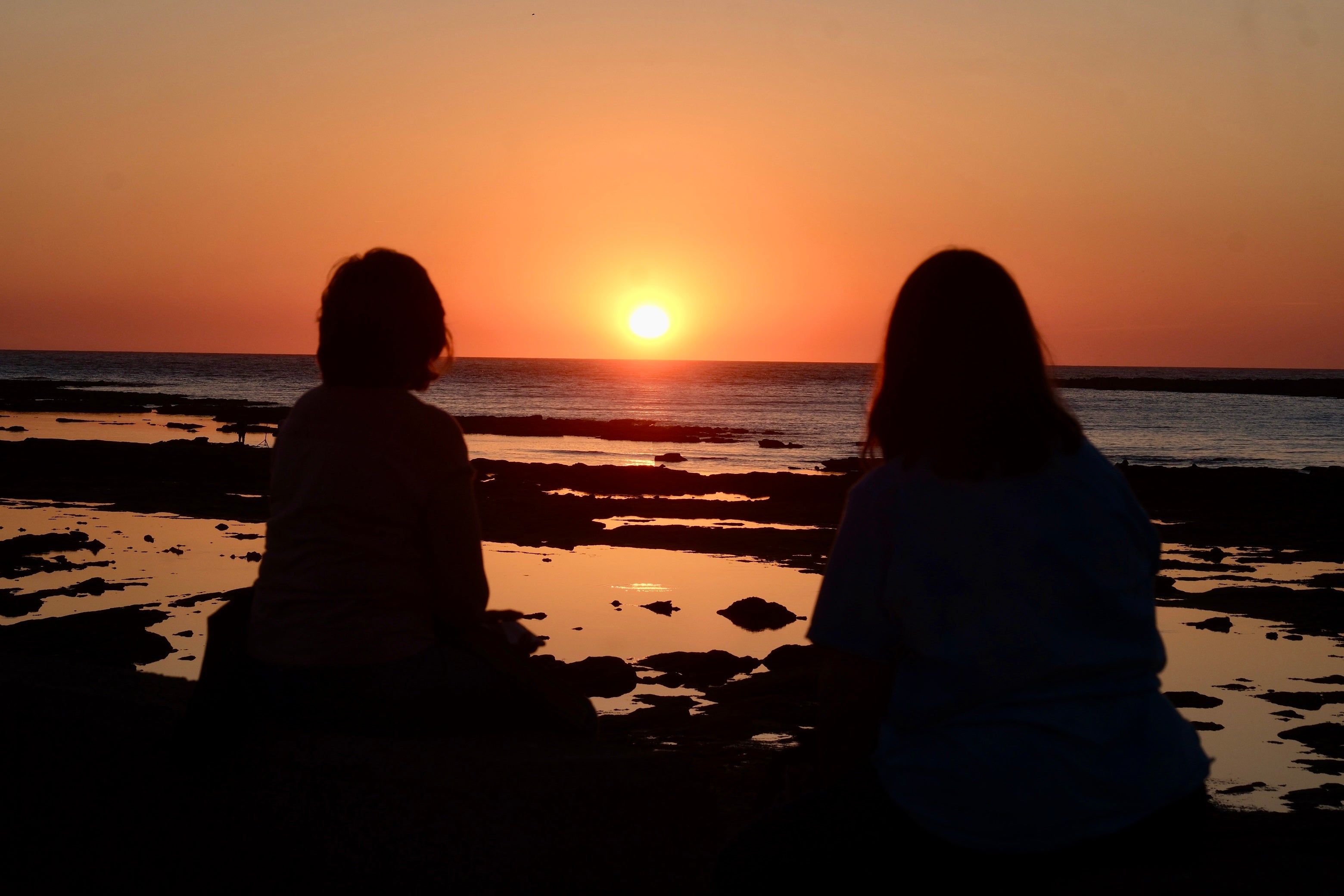 Fotos: Atardecer de La Caleta para darle la bienvenida al verano