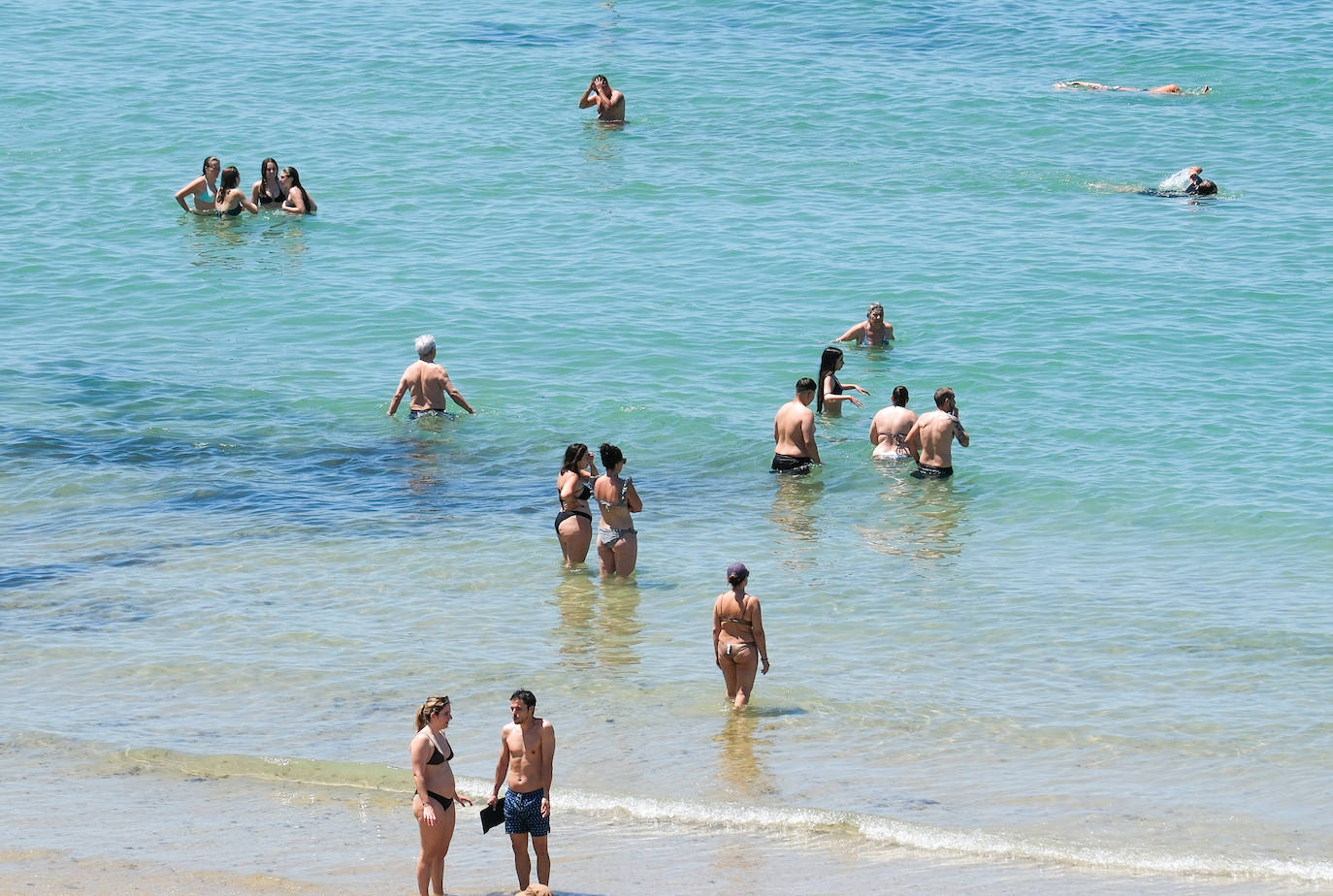 Fotos: Cádiz disfruta de su primer fin de semana de verano