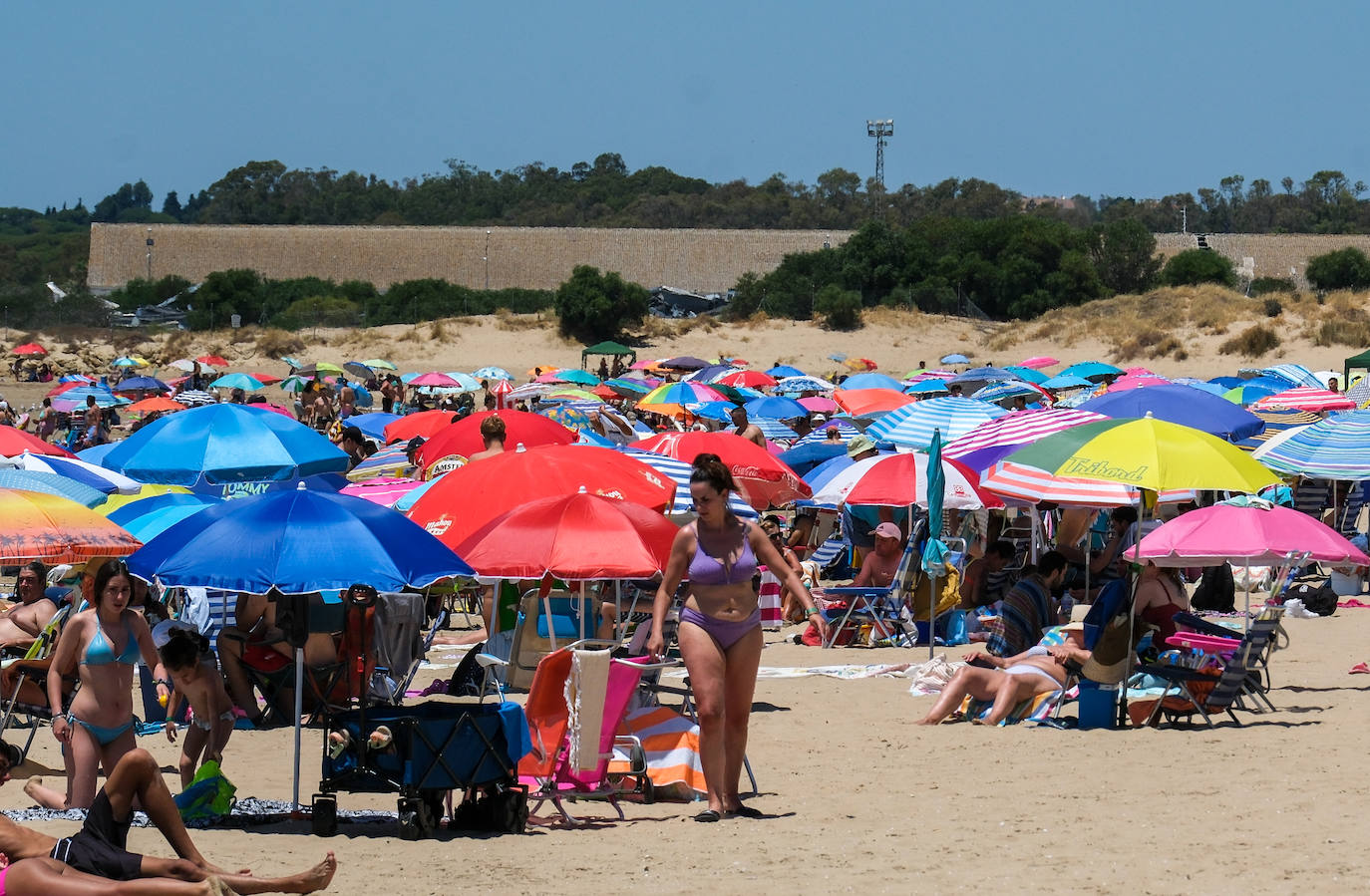 Fotos: Cádiz disfruta de su primer fin de semana de verano