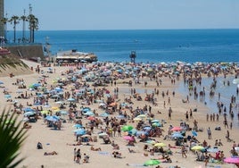 Fotos: Cádiz disfruta de su primer fin de semana de verano