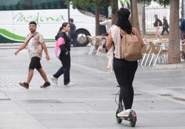 La DGT pretende prohibir los patinetes eléctricos a los menores de 16 años y maneja otras medidas