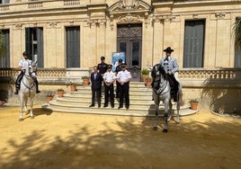 La Real Escuela de Arte Ecuestre celebra una gala dedicada al bicentenario de la Policía Nacional